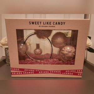 Sweet Like Candy by Ariana Grande EDP Gift Set with Pom Pom Headband; Never Used